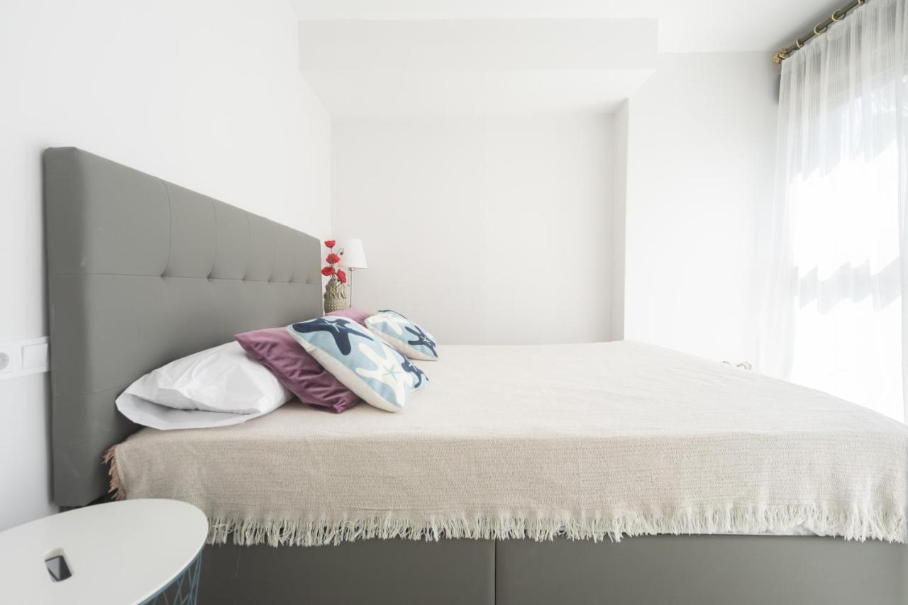Two-Bedroom Apartment Sea View