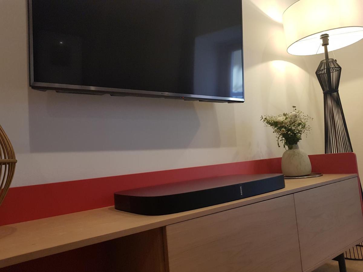 Deluxe Two-Bedroom Apartment