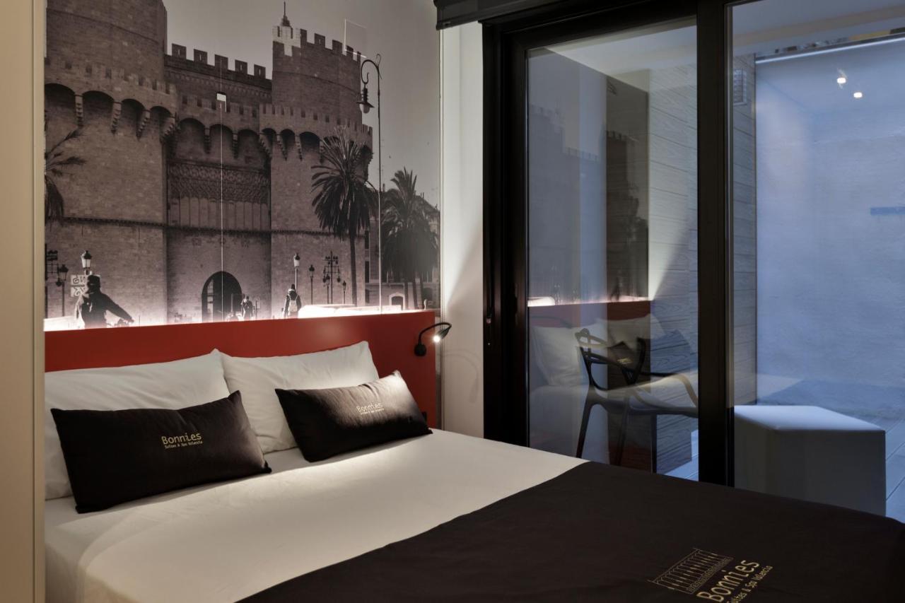 Deluxe Two-Bedroom Apartment