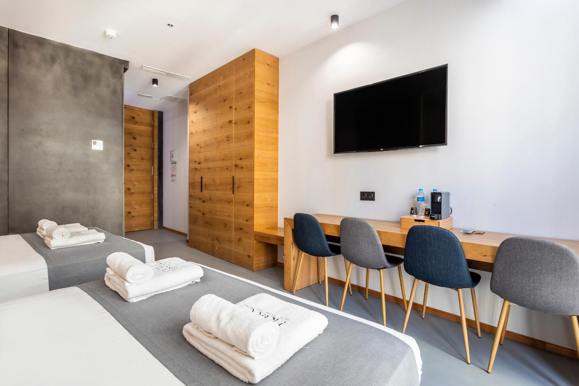 Deluxe Quadruple Room