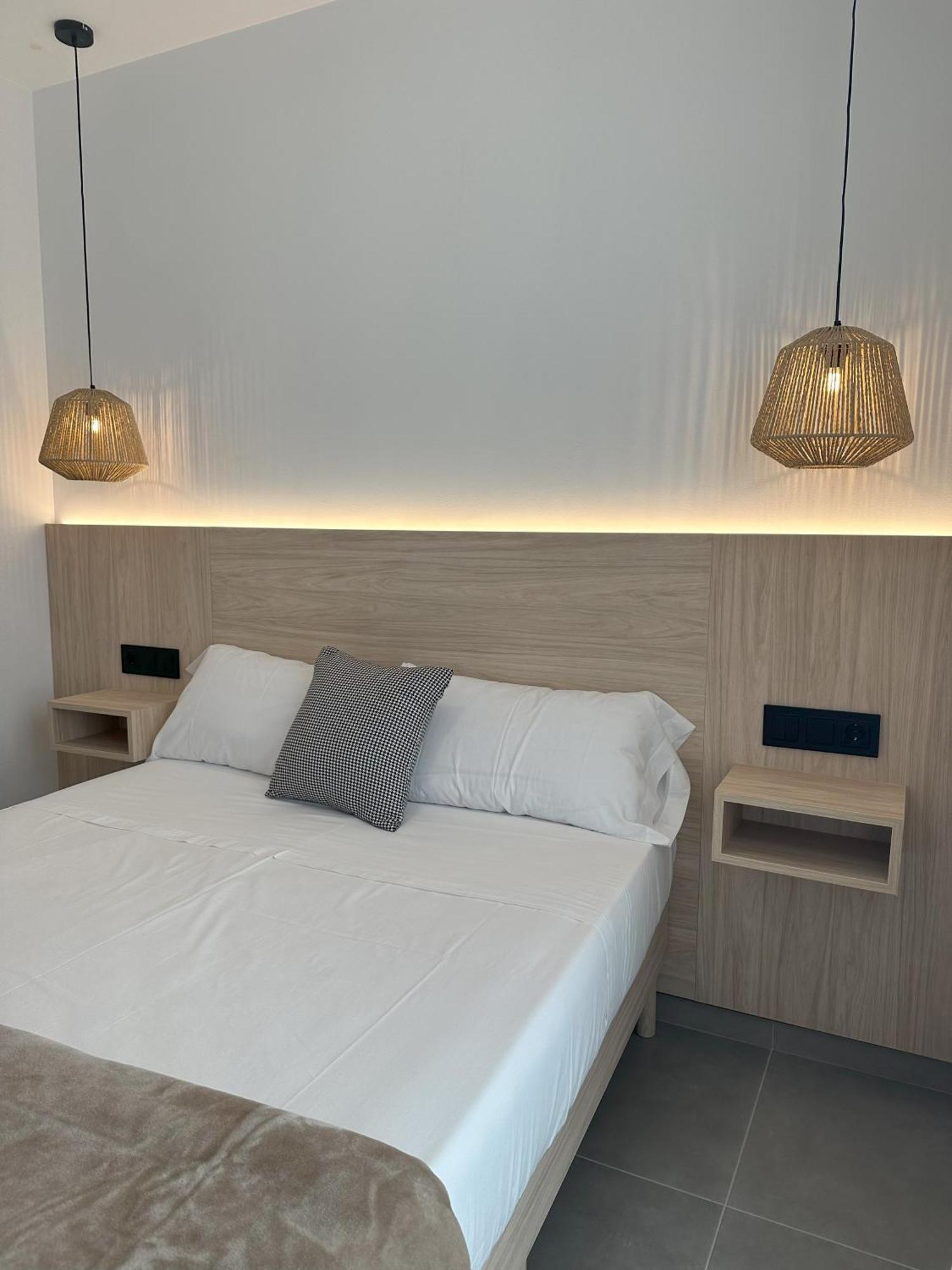 One-Bedroom Apartment Sea View