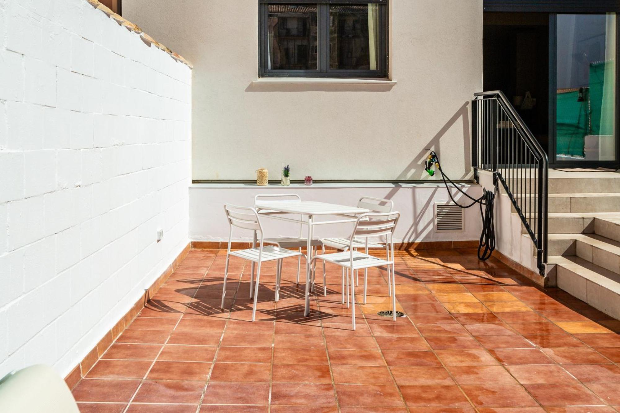 One-Bedroom Apartment Terrace