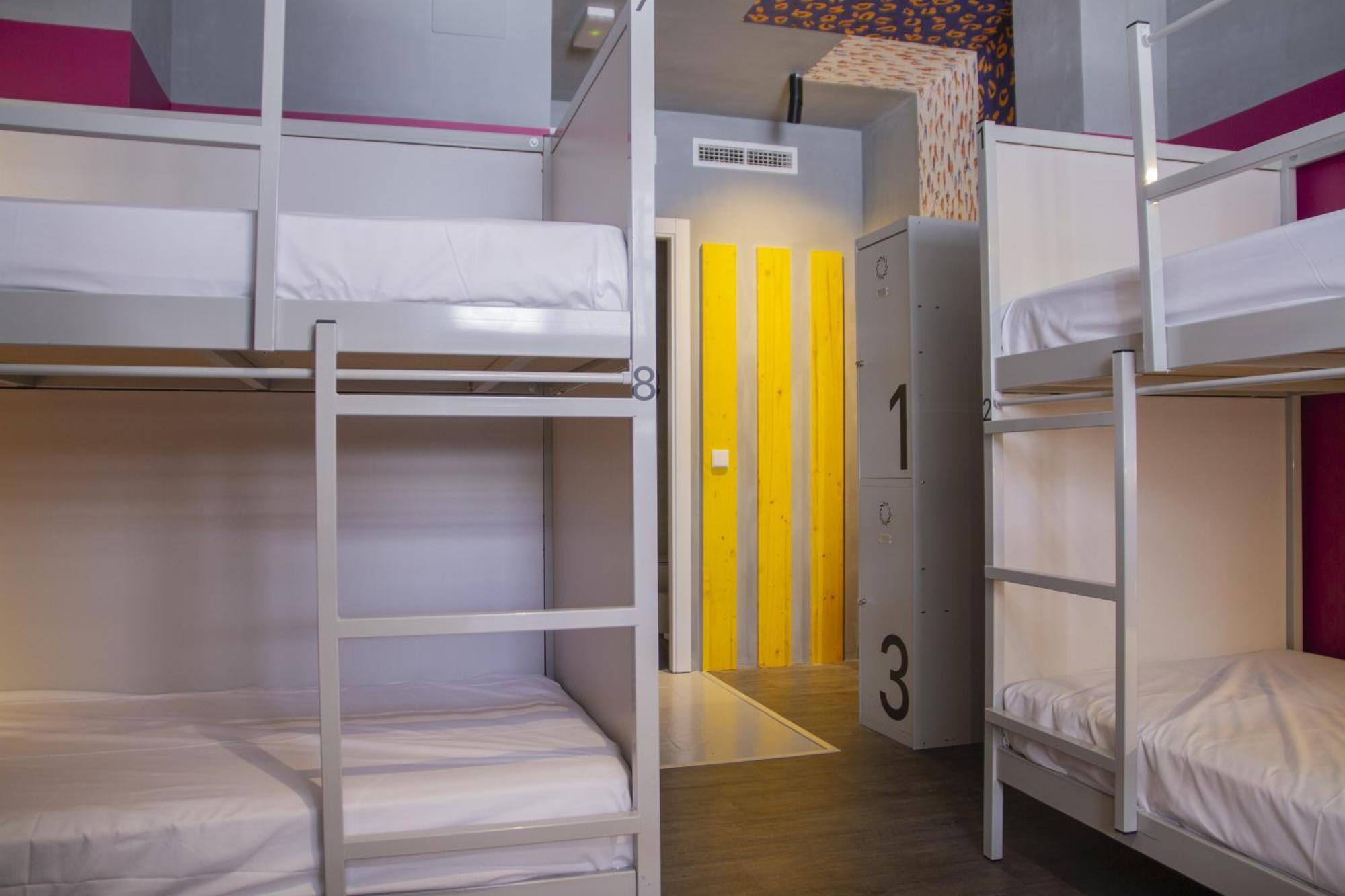 Bed 15-Bed Mixed Dormitory Room