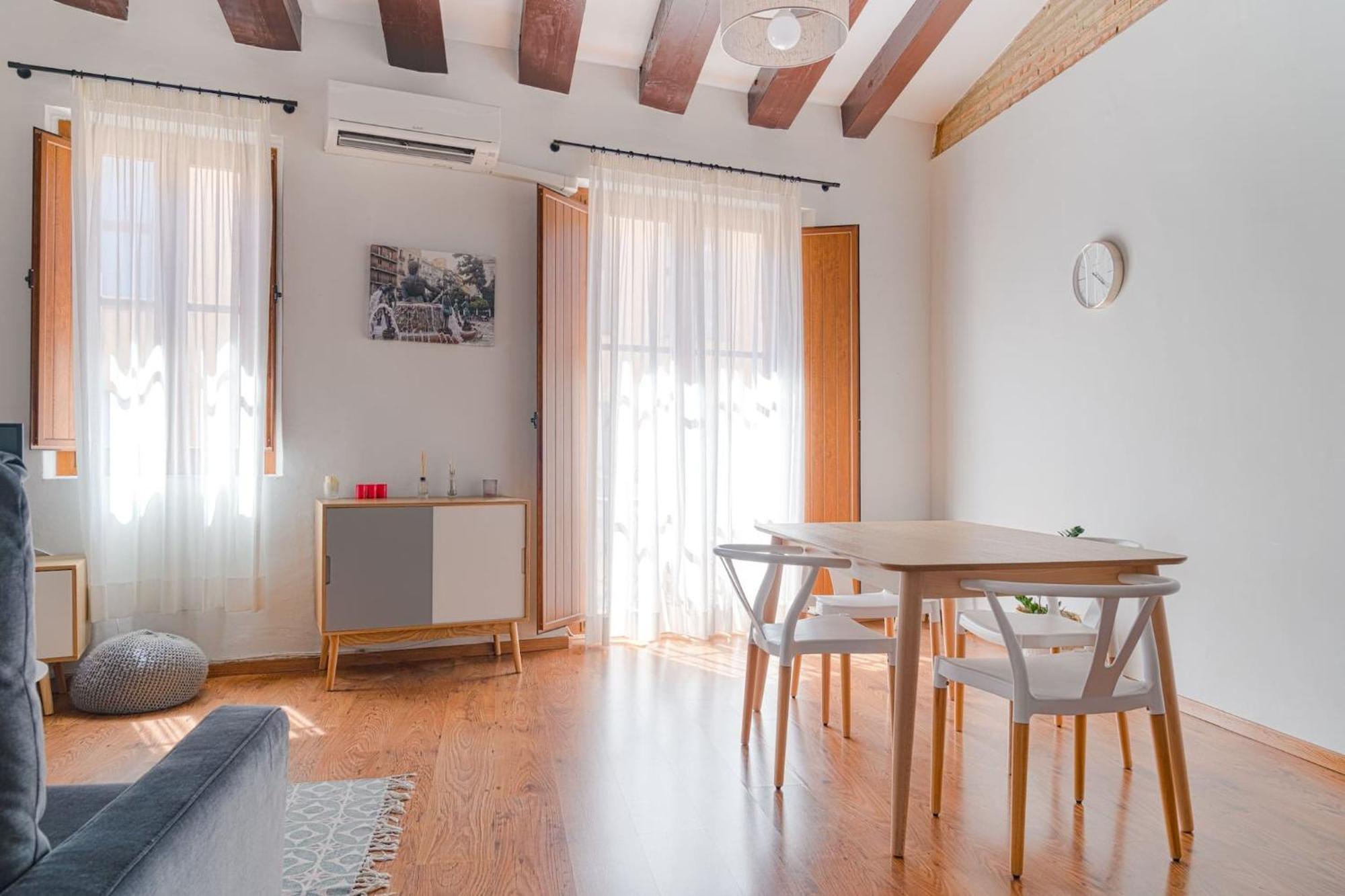 Appartamento con Balcone