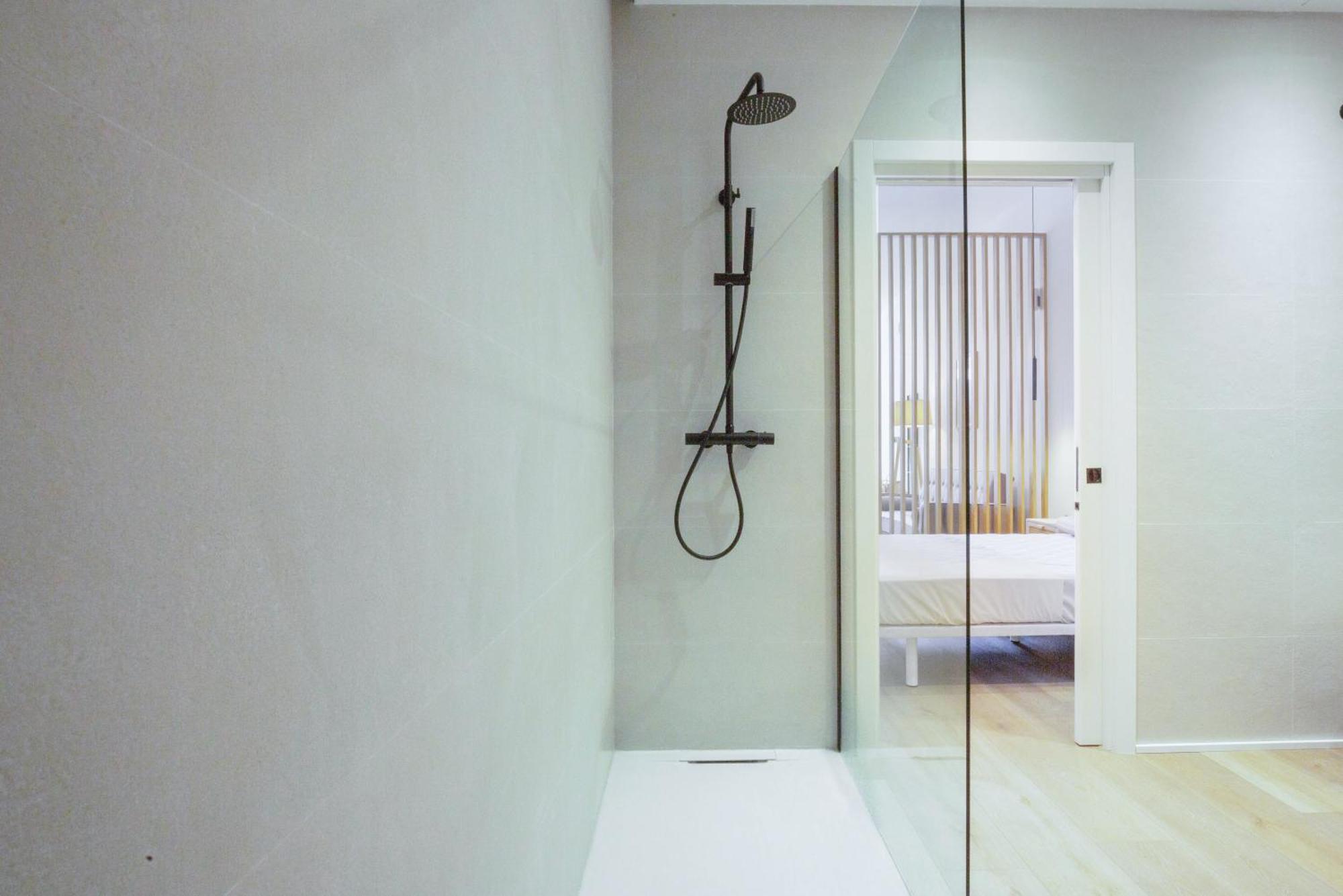 One-Bedroom Deluxe Apartment