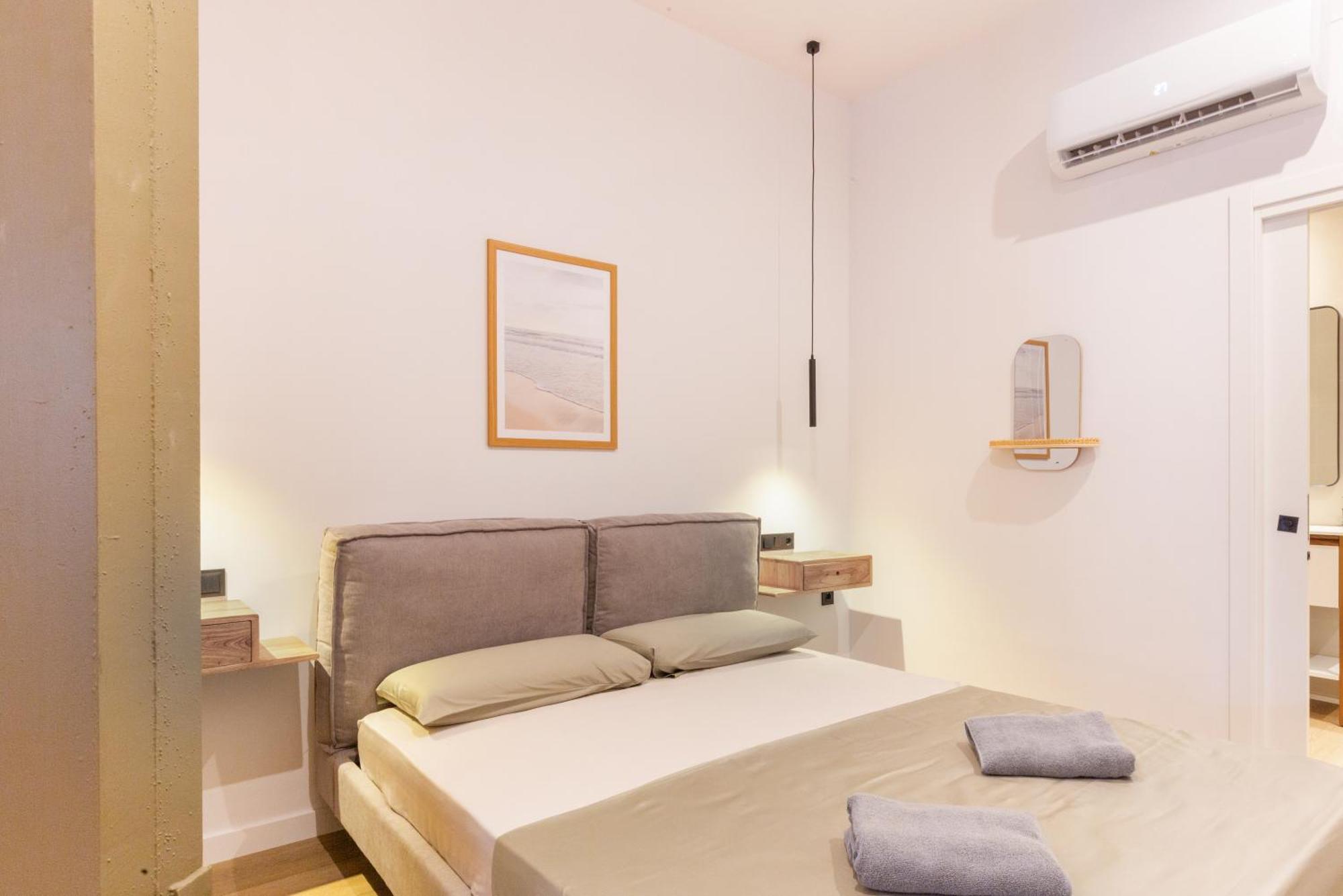 One-Bedroom Deluxe Apartment