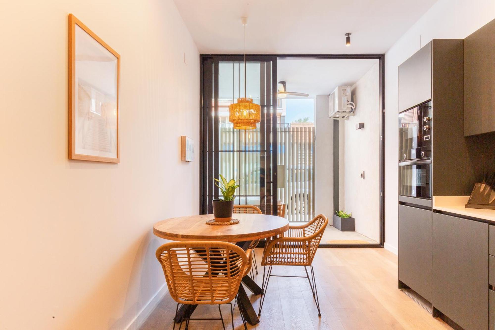 One-Bedroom Deluxe Apartment
