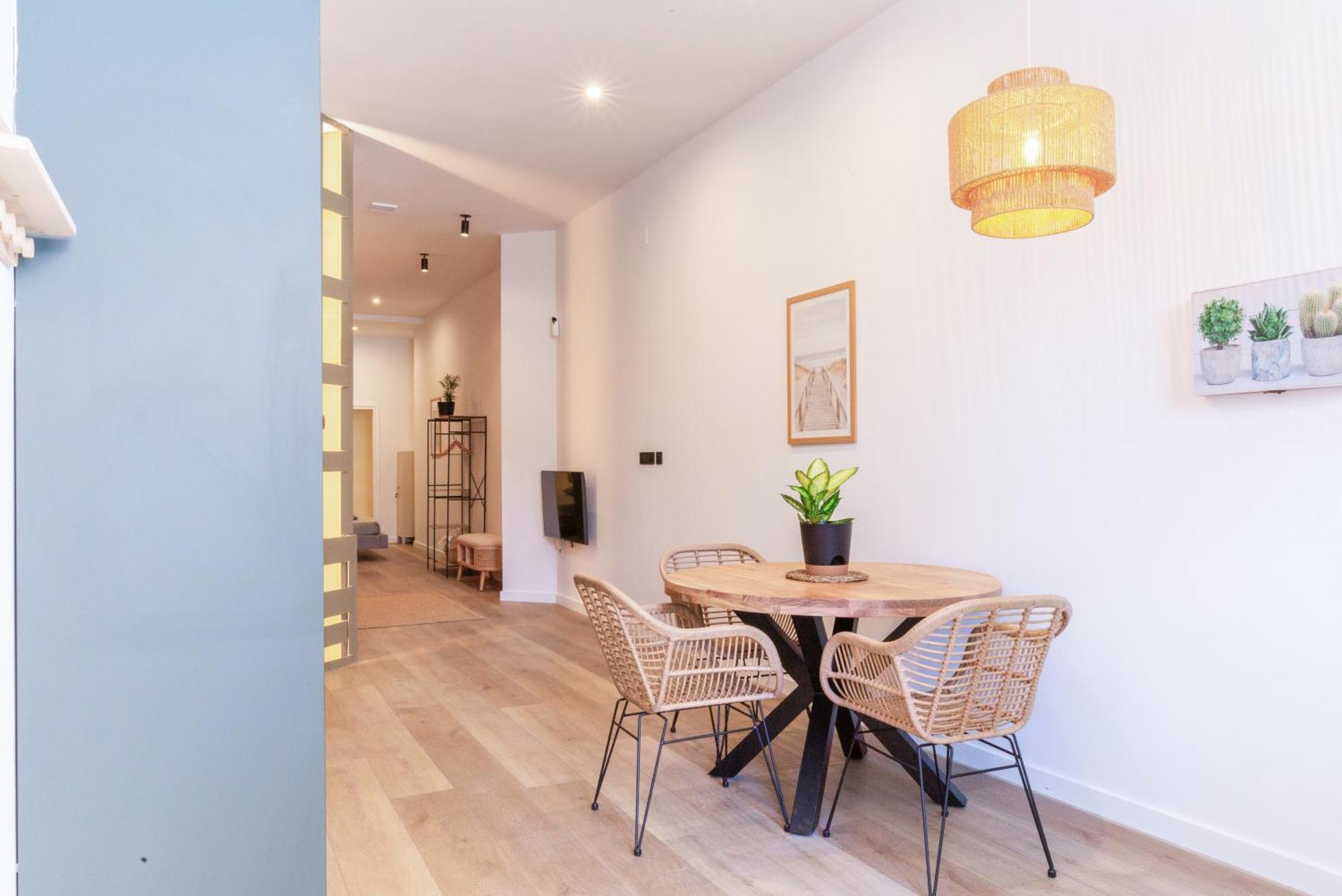 One-Bedroom Deluxe Apartment