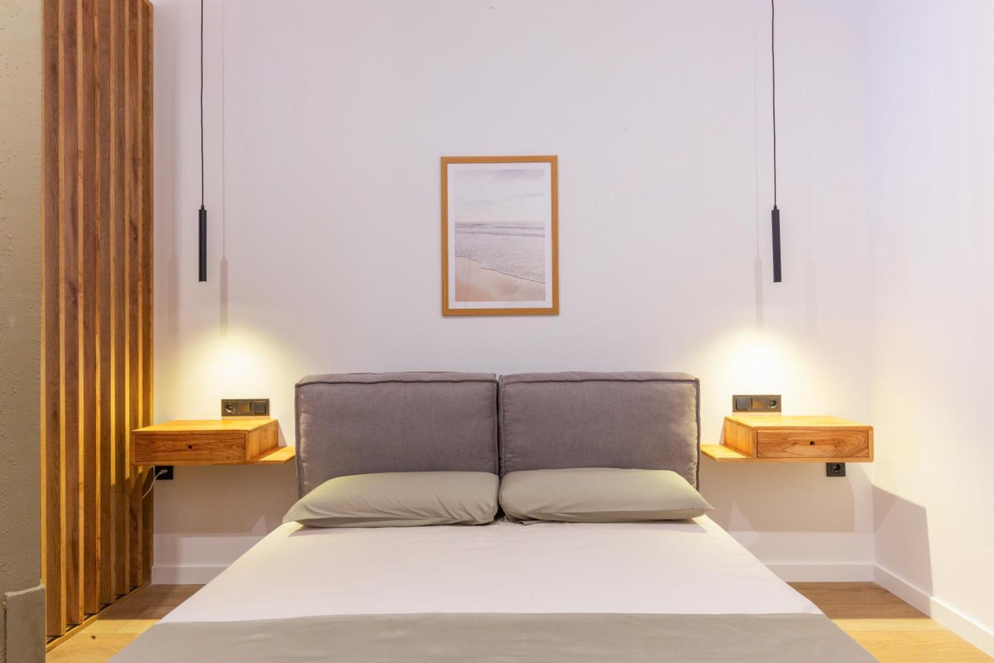 One-Bedroom Deluxe Apartment