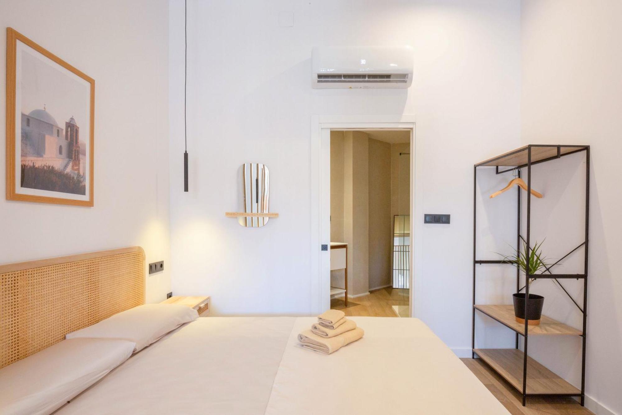 One-Bedroom Deluxe Apartment