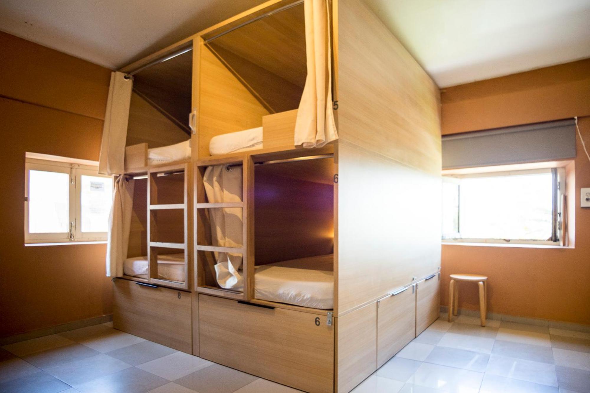 Bed 6-Bed Mixed Dormitory Room