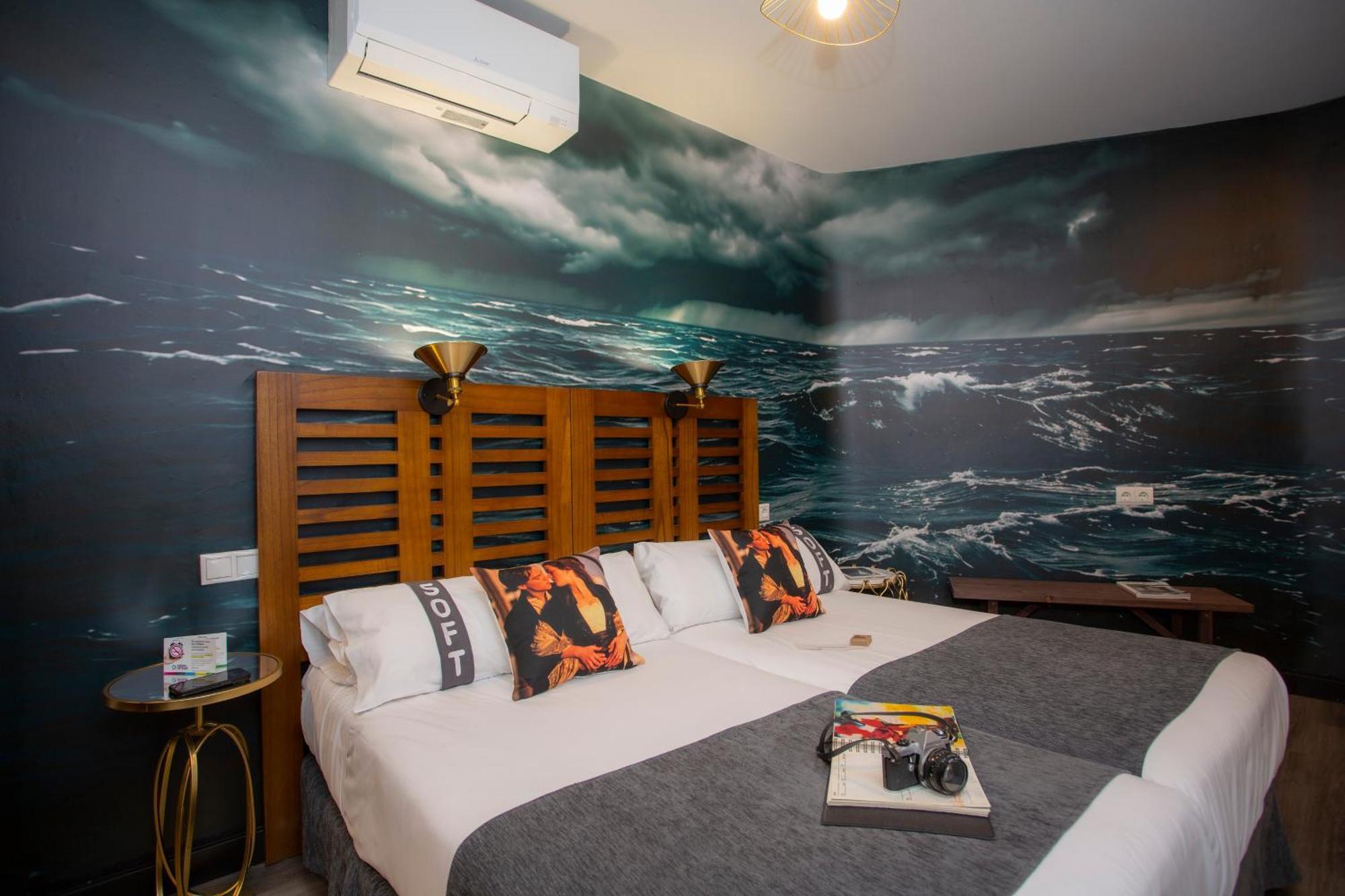 Interior Economy Twin Room