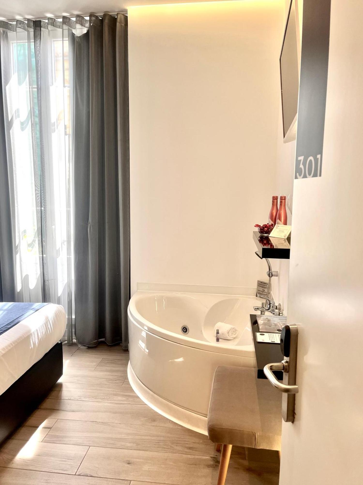 Double Room Spa Bath
