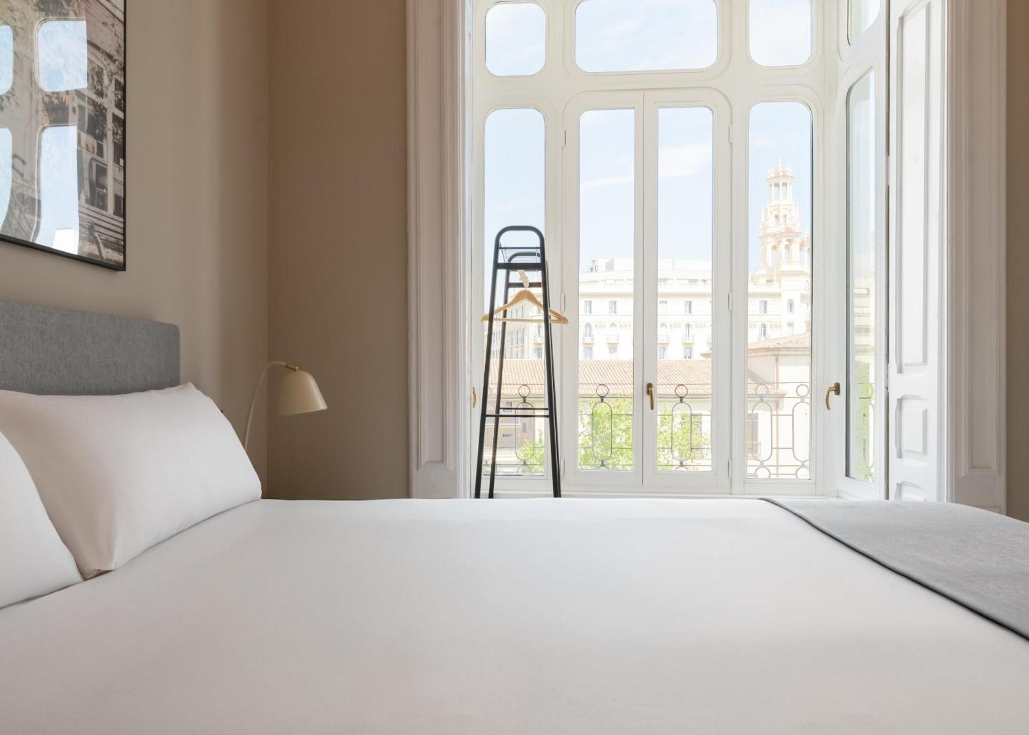 One-Bedroom Apartment sofa bed