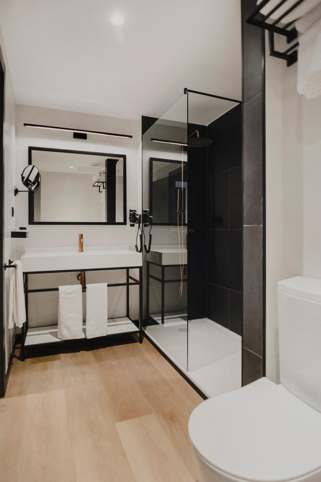 Double or Twin Room Disability Access