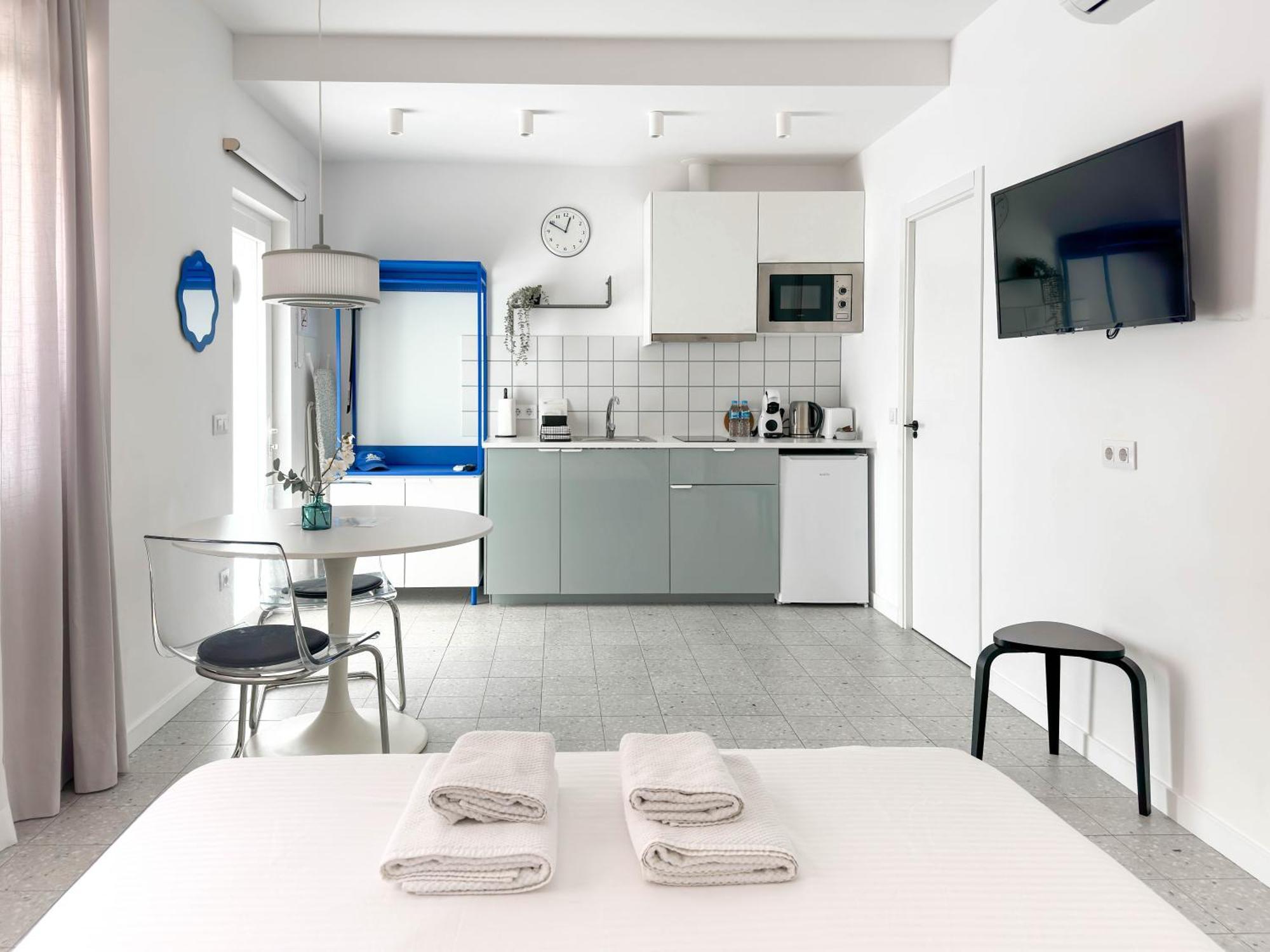 Studio Apartment
