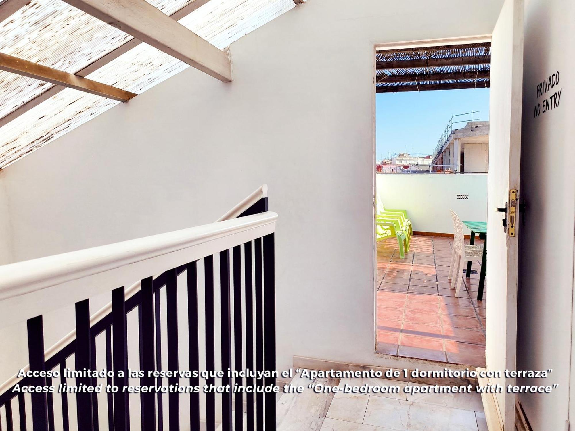 One-Bedroom Apartment Terrace
