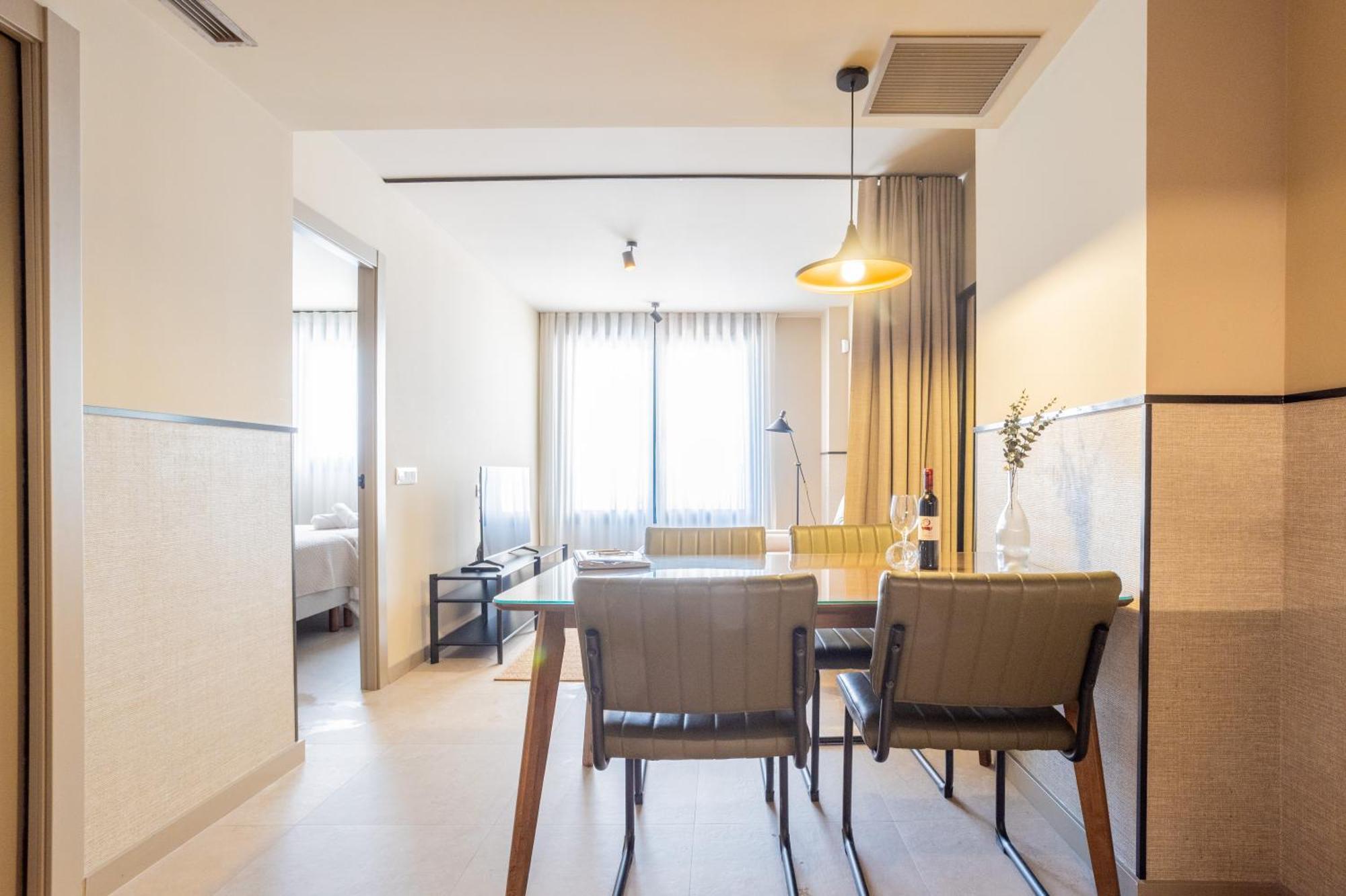 One-Bedroom Apartment