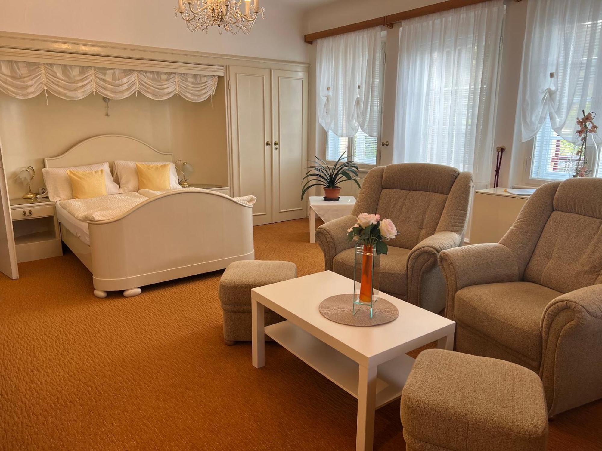 Economy Twin Room