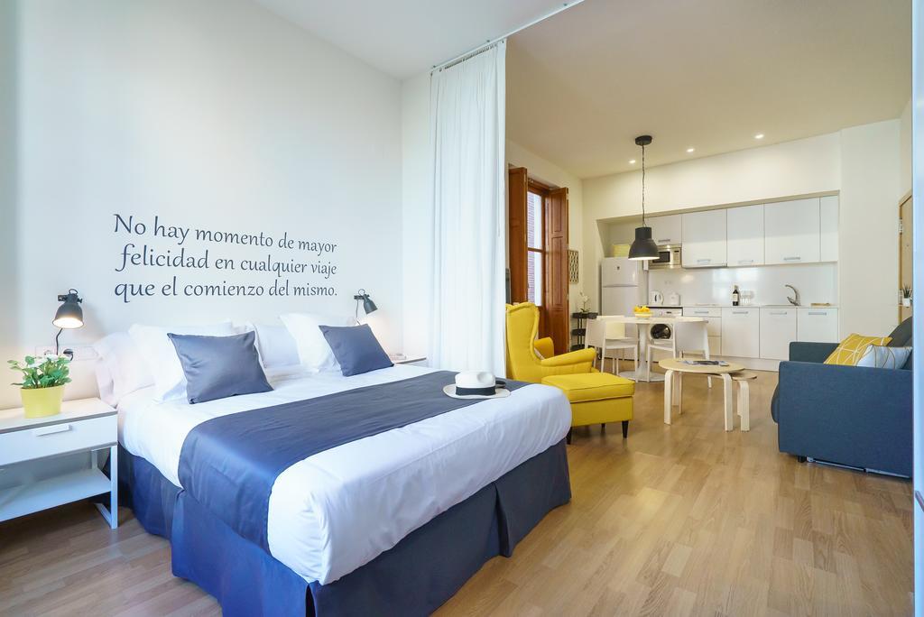 Deluxe Studio