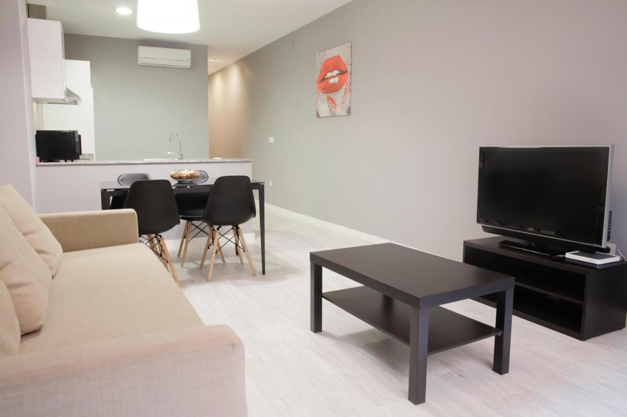 One-Bedroom Apartment,946267624:JPEG