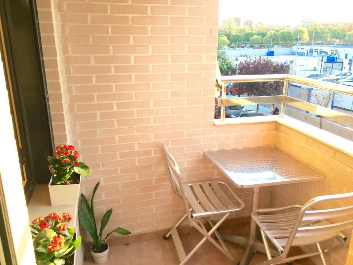 Apartamento con balcón