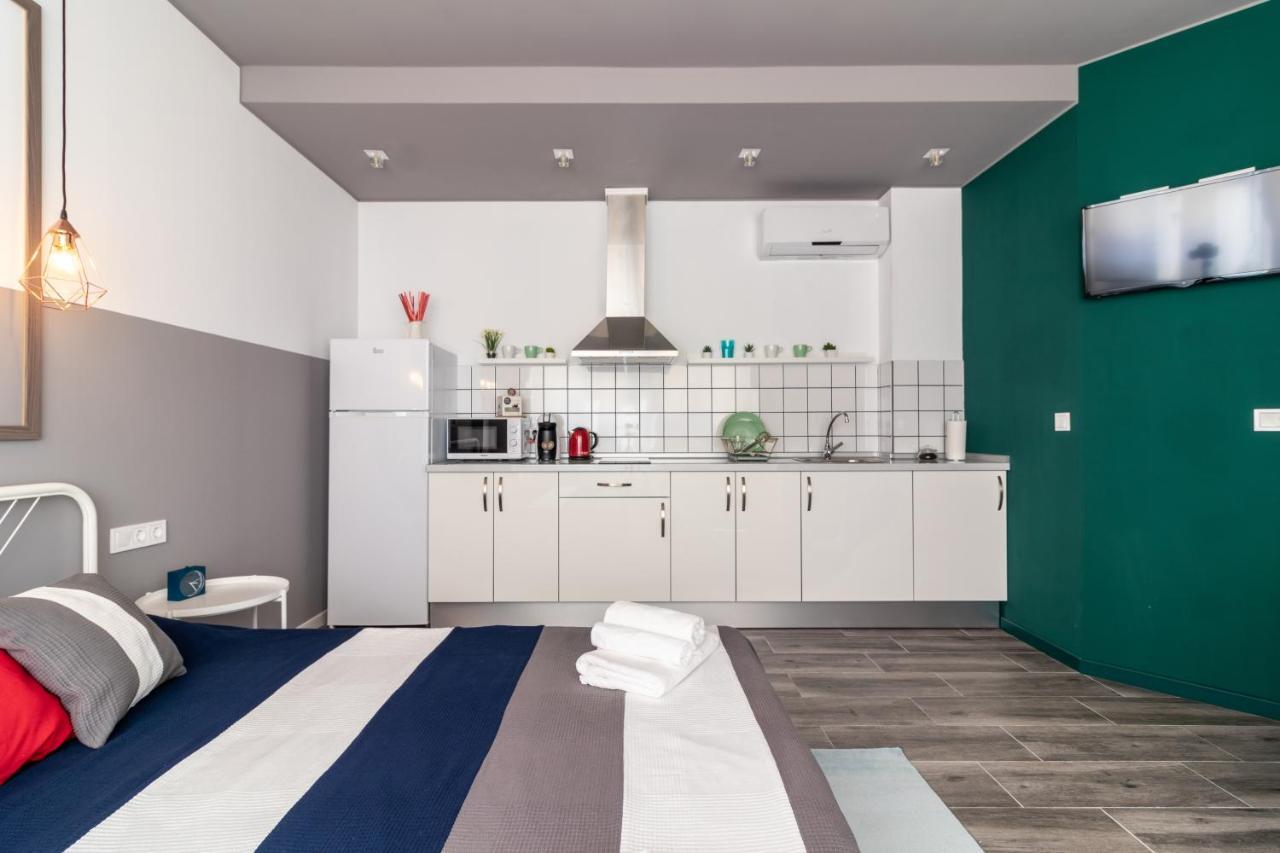 Studio Apartment