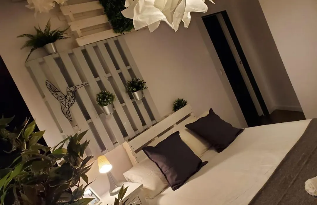 Small And Cozy Rooms - G-1