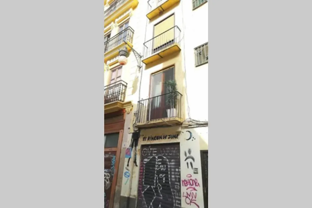 Precioso Apartamento Frente Del Mercado Central-1