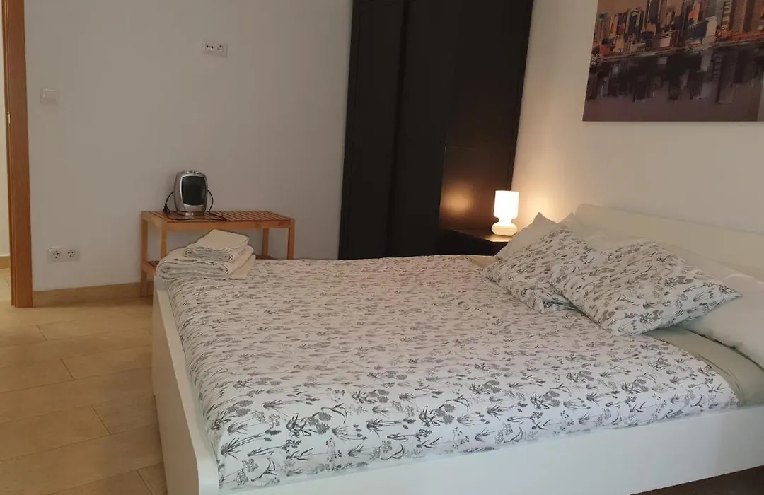 Apartamentos Naranja Y Limon-1
