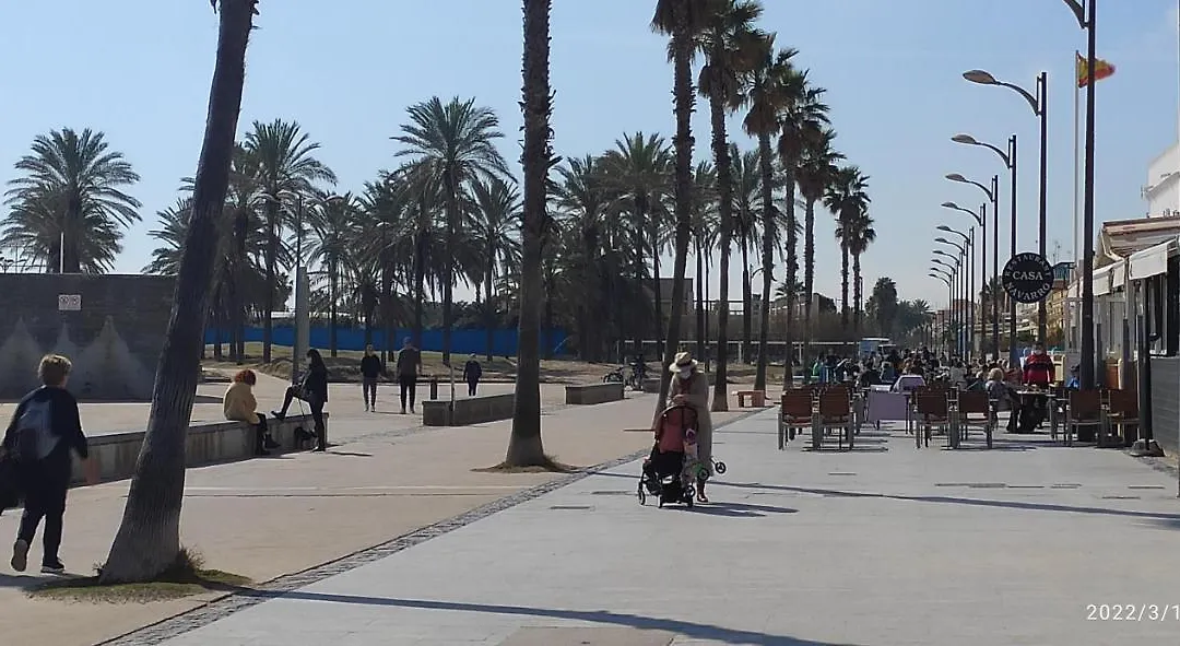 Sunny&Beach In Valencia-1