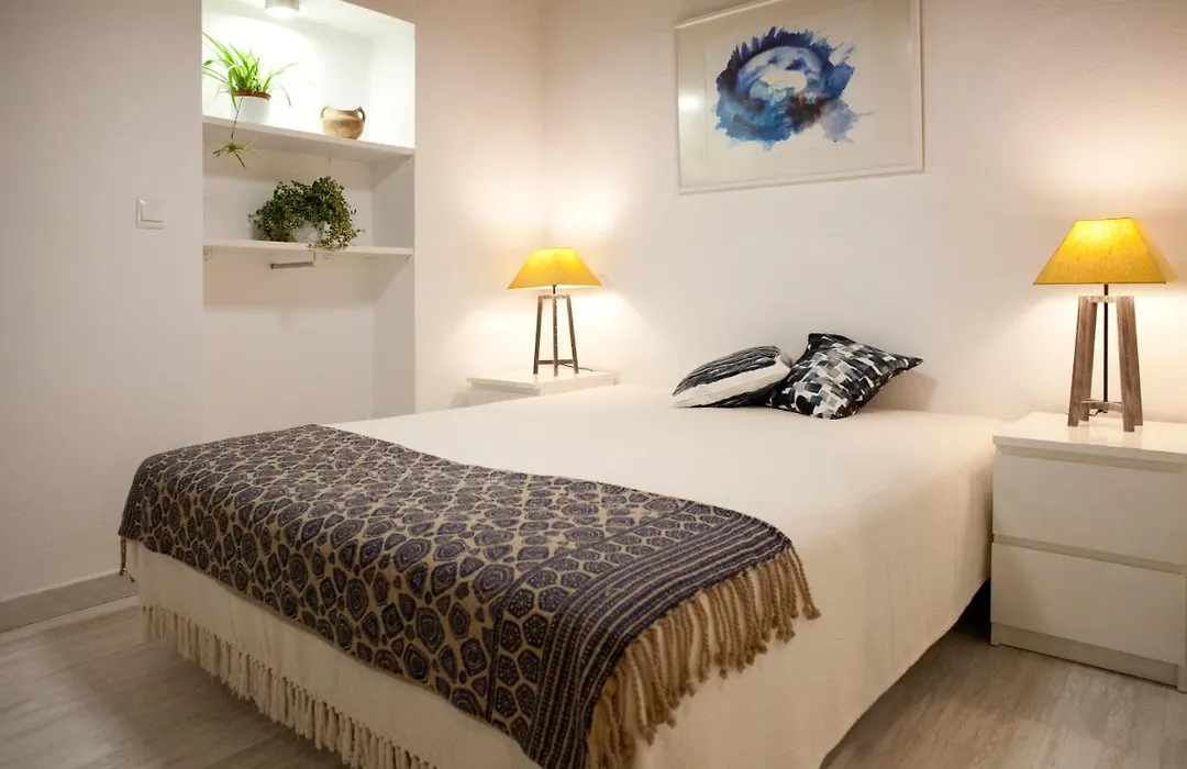 Authentic Charming Apartment/Wifi/Air Conditioning-1