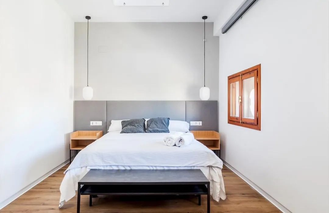 Valencia Guest Puerto Suite Auto Check-1