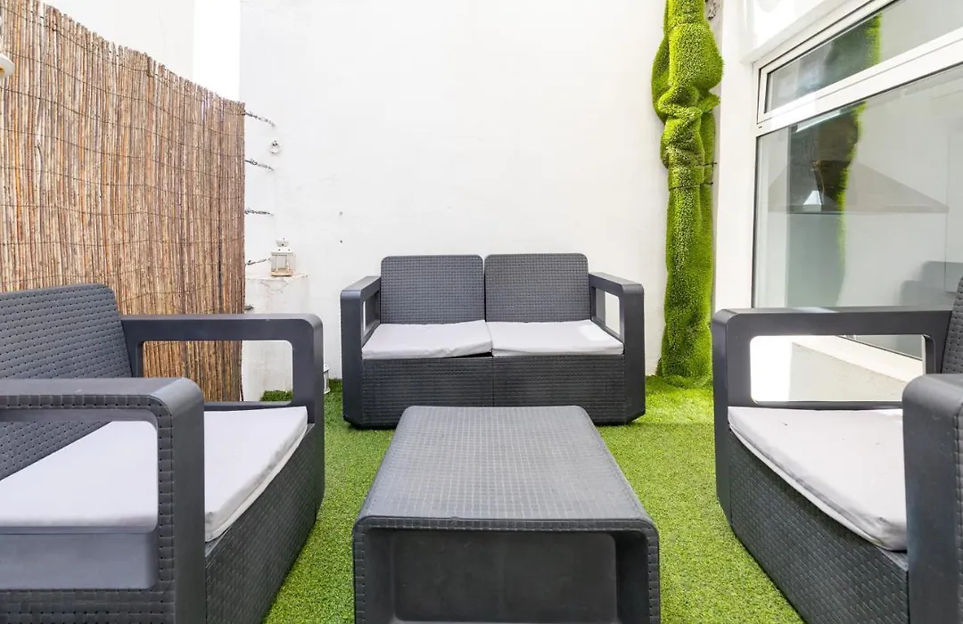 Baron Suites Reina-1