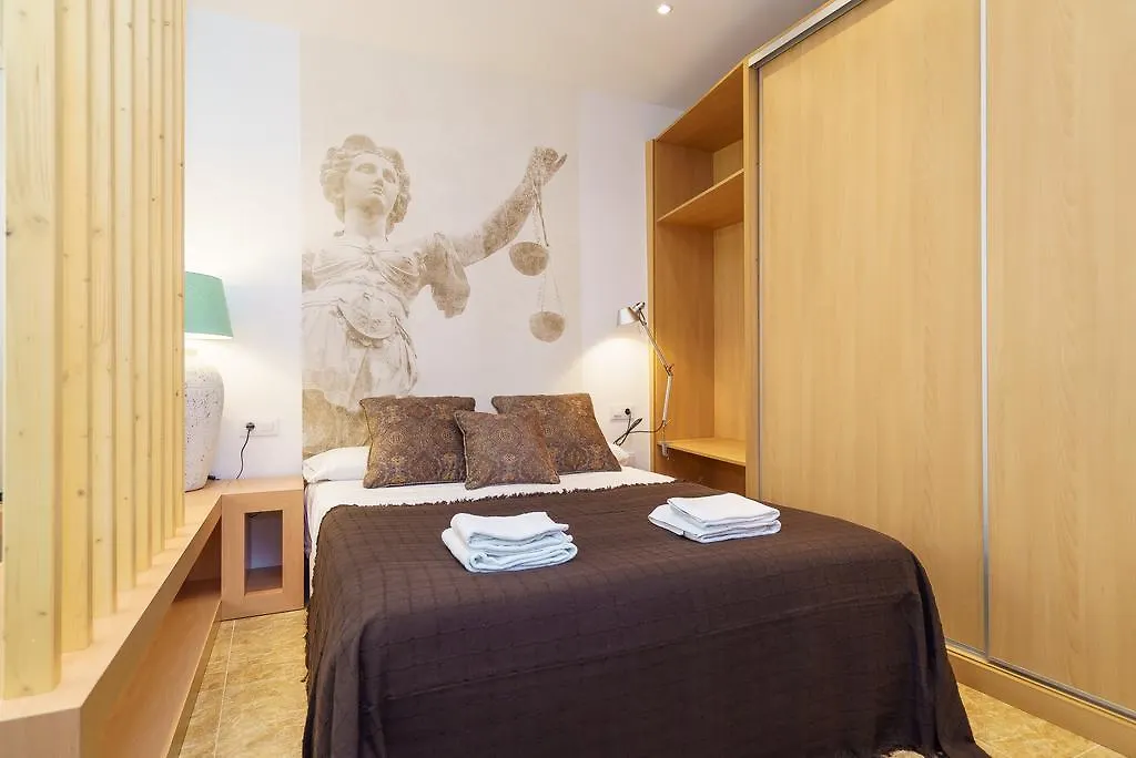 Apartamentos Mercat-1