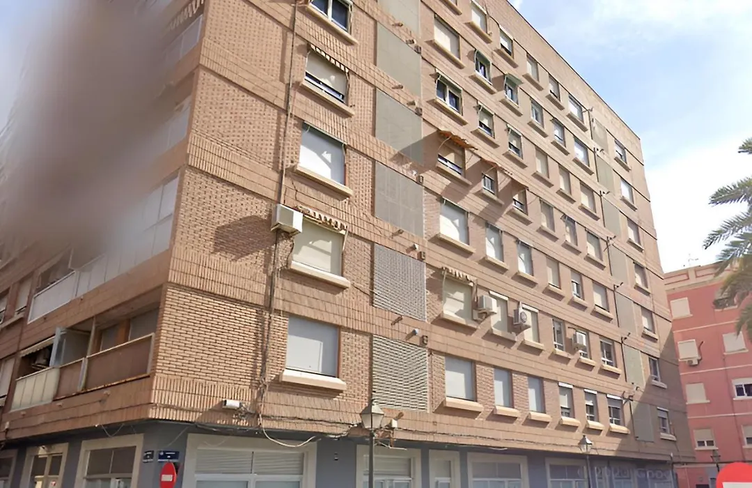 Florit Flats - Port & City Arts - 15 Min Beach-1