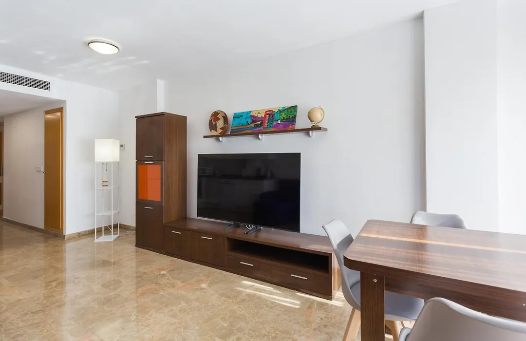 Piso familiar cerca del centro, AC y Wifi gratis (PA)-1