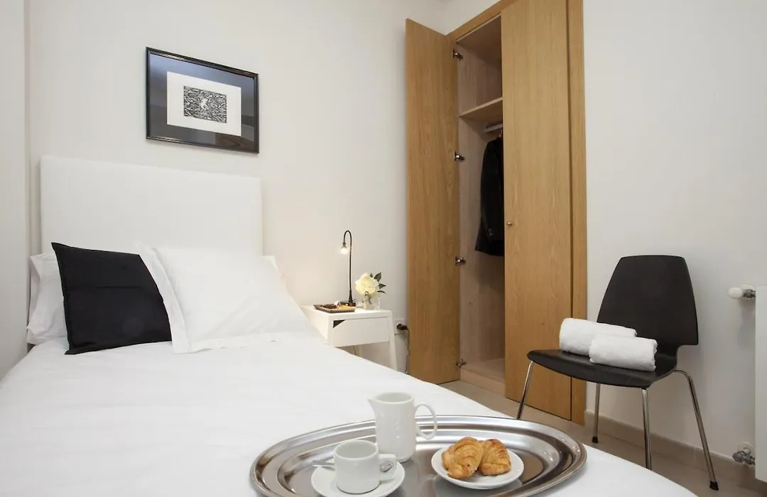 Singularstays Mar44-1