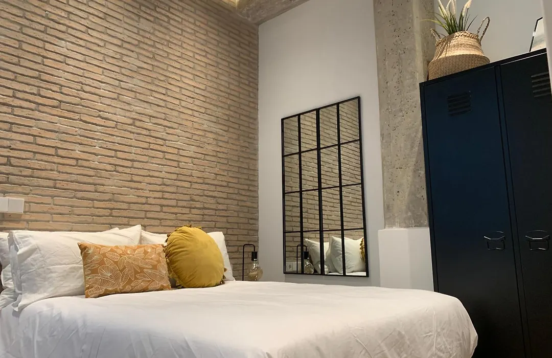 La Reina Beach Rooms-1