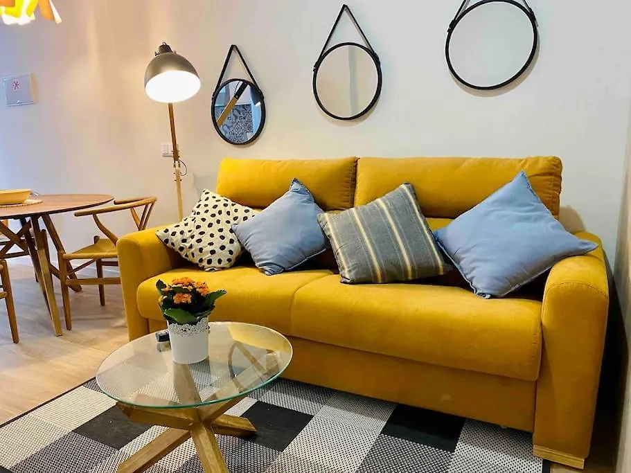 Studio Chic Avec Terrasse, Lumineux Et Calme 1-1
