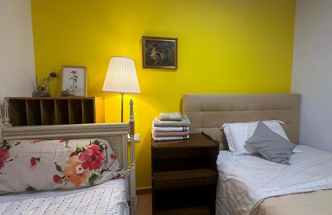 Mirador 2 Del Mercado Central - Habitacion Con Bano Privado En El Centro De La Ciudad Vella-1