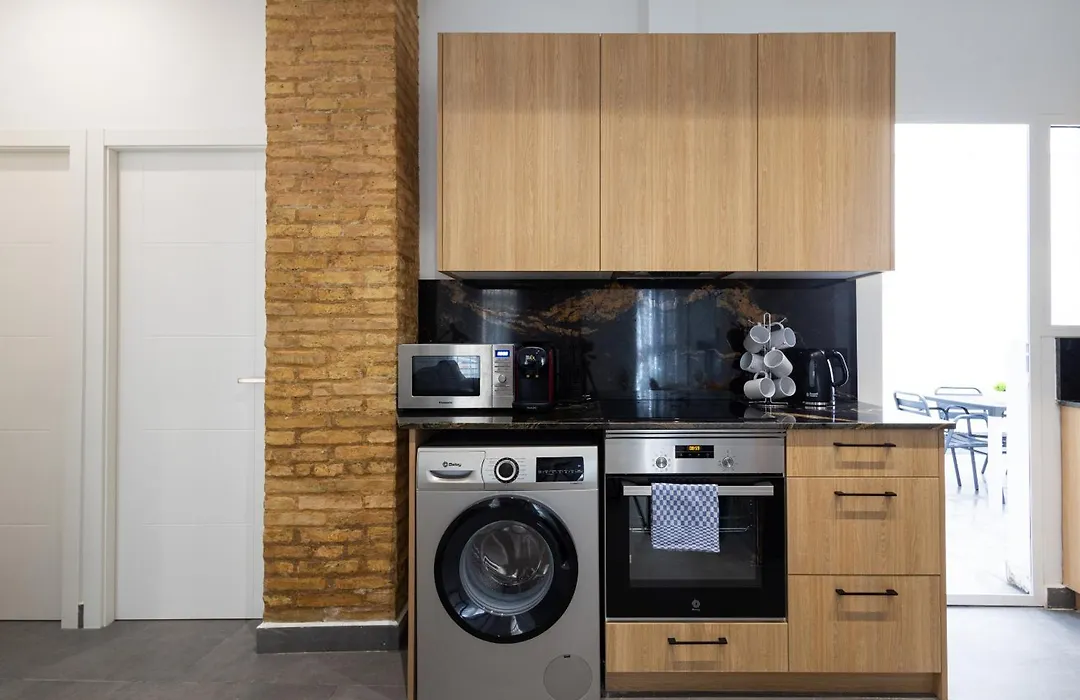J Center Apartments - Patraix - Ac & Wifi - 10 Min City Center-1