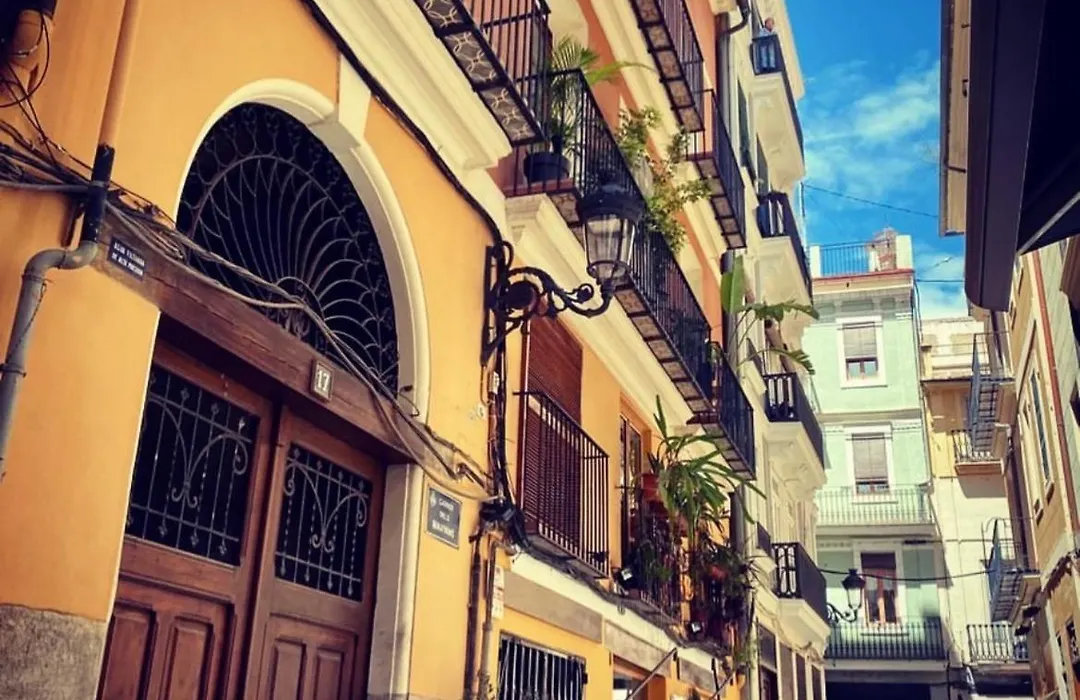 Mediterranean Flats Plaza Redonda-1
