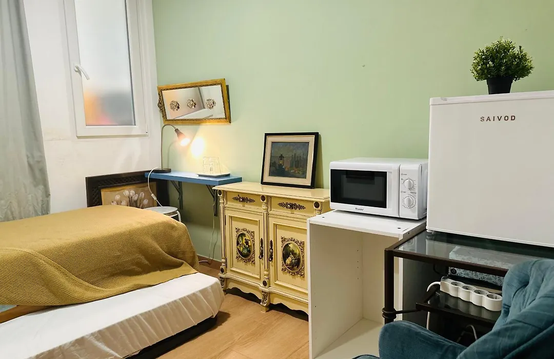 Mirador 2 Del Mercado Central - Habitacion Con Bano Privado En El Centro De La Ciudad Vella-1