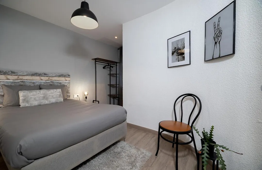 Apartment In El Mercat-1