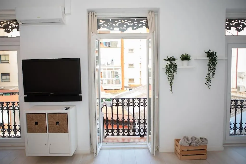 Apartamento acogedor frente a Torres de Serrano-1