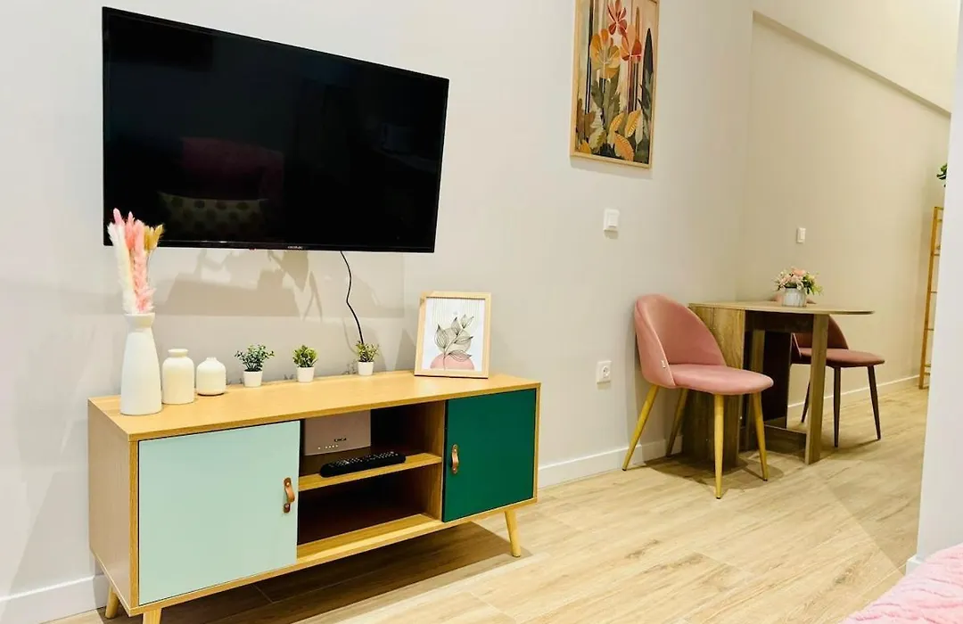 Cozy & Stylish Loft Near City Center-1