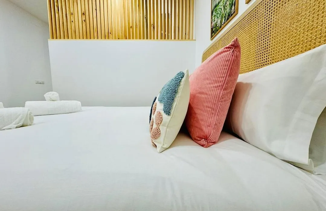 Loft 1 - Space & Conform Close To Center-1