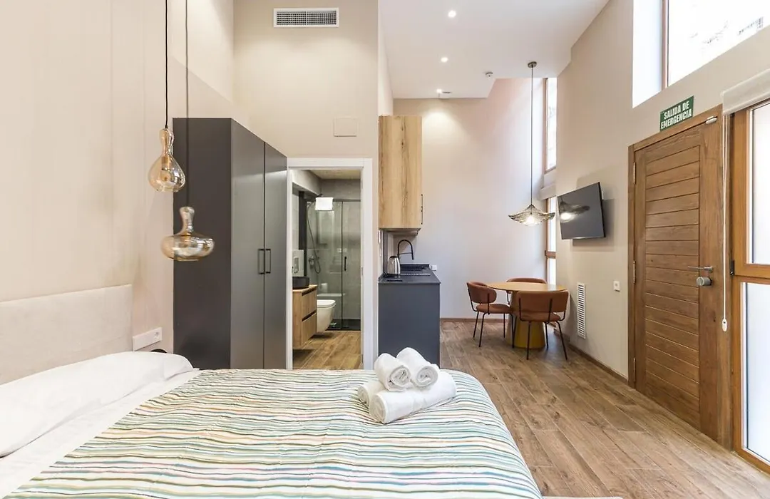 Premium Suite By The Turia River 4-1