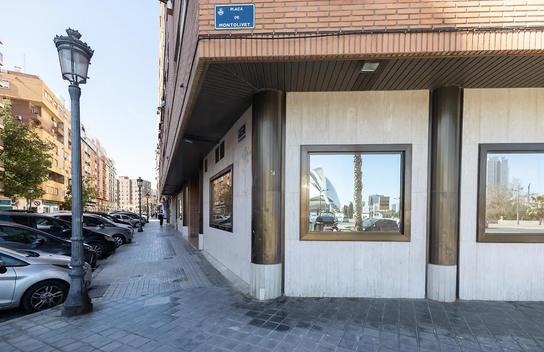 Les Arts Plaza By Concept Flats-1